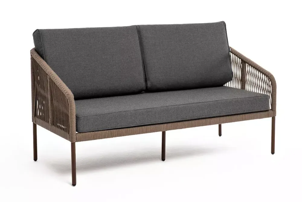 "Канны" диван 2-местный плетеный из роупа, каркас алюминий коричневый (RAL8016) муар, роуп коричневый круглый, ткань темно-серая 027