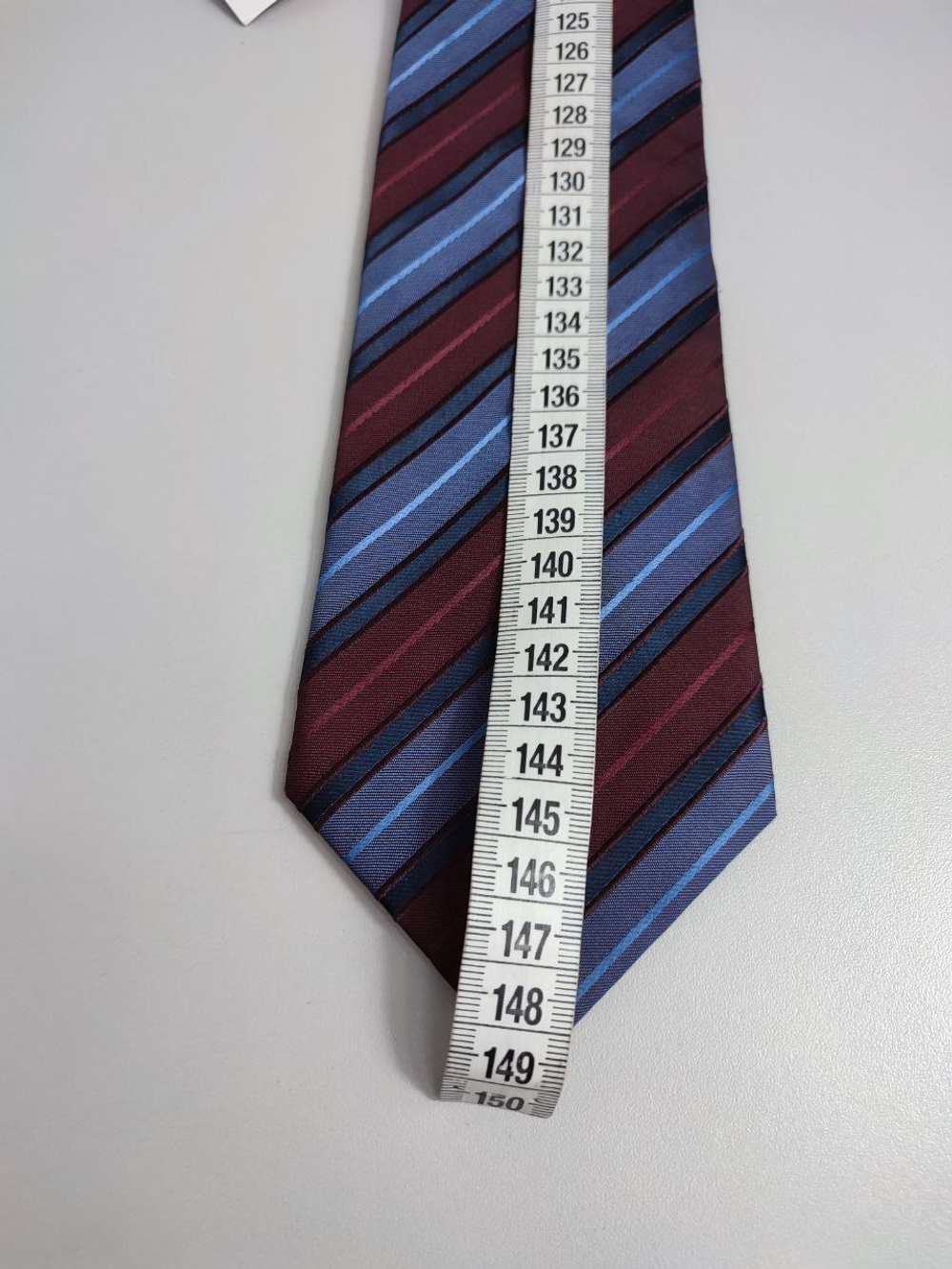 Галстук шелковый в полоску