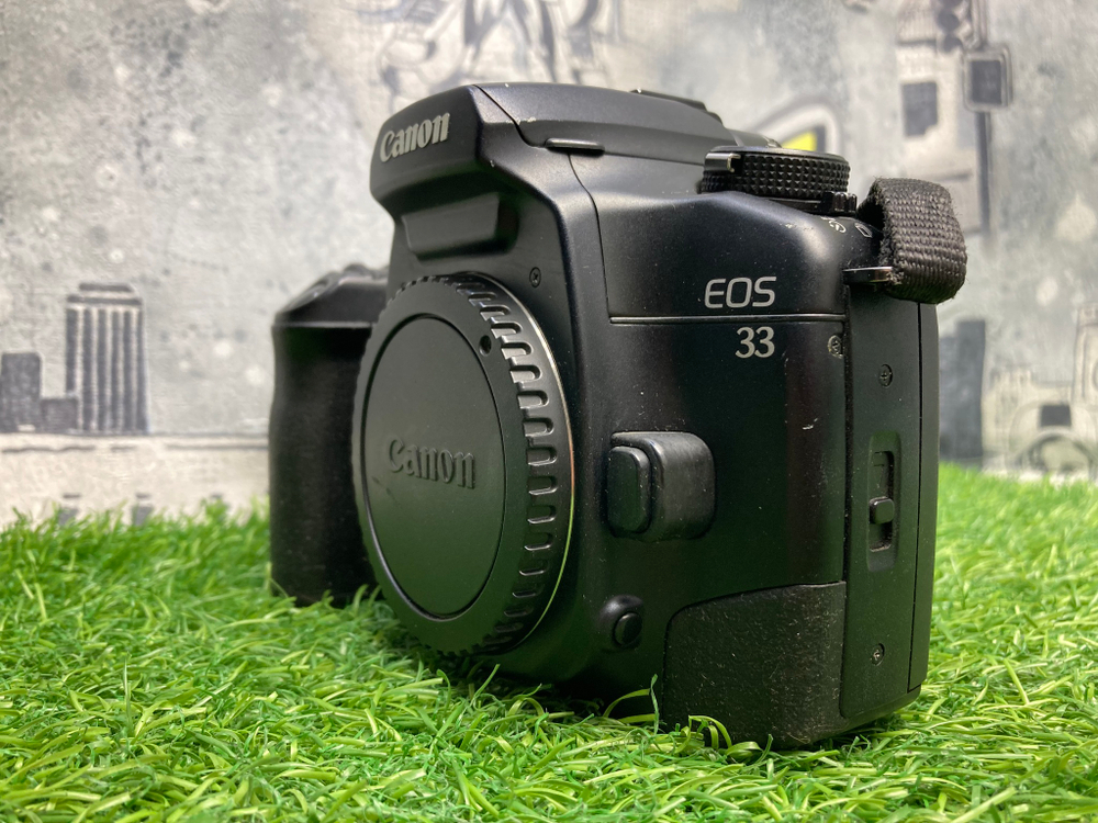 Canon EOS 33