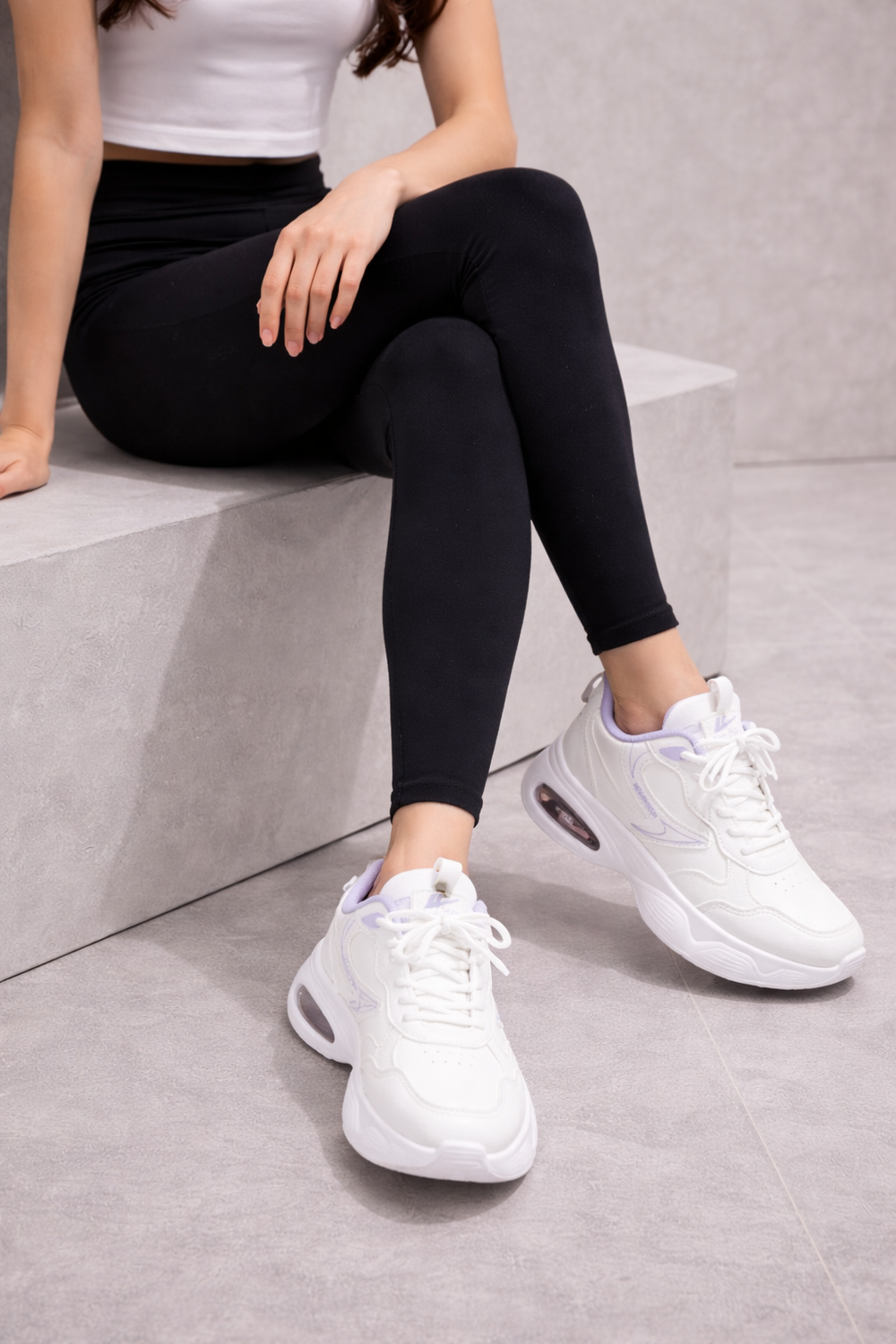 КРОССОВКИ AERO (белый)