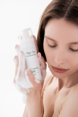 Мягкая пенка для умывания Soft cleansing foam на основе живой суспензии микроводоросли Chlorella, ТМ ALGA SPA
