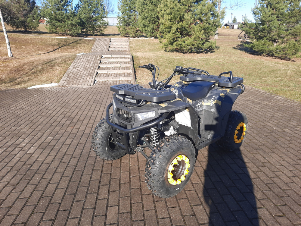 Квадроцикл бензиновый MOTAX GRIZLIK W200