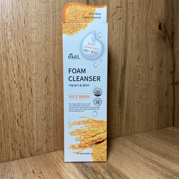 Пенка для умывания Ekel Foam Cleanser Rice Bran с экстрактом коричневого риса 180 мл