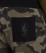 шорты boss x nba slam_camo BOSS ORANGE - зеленый(50477471)