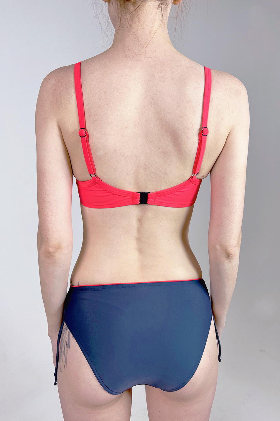 Купальник Laura new Graphite-Red-fluo
