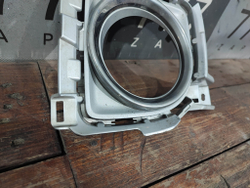 Накладка ПТФ левая Toyota Land Cruiser 200 12-15 Б/У Оригинал 5204060070