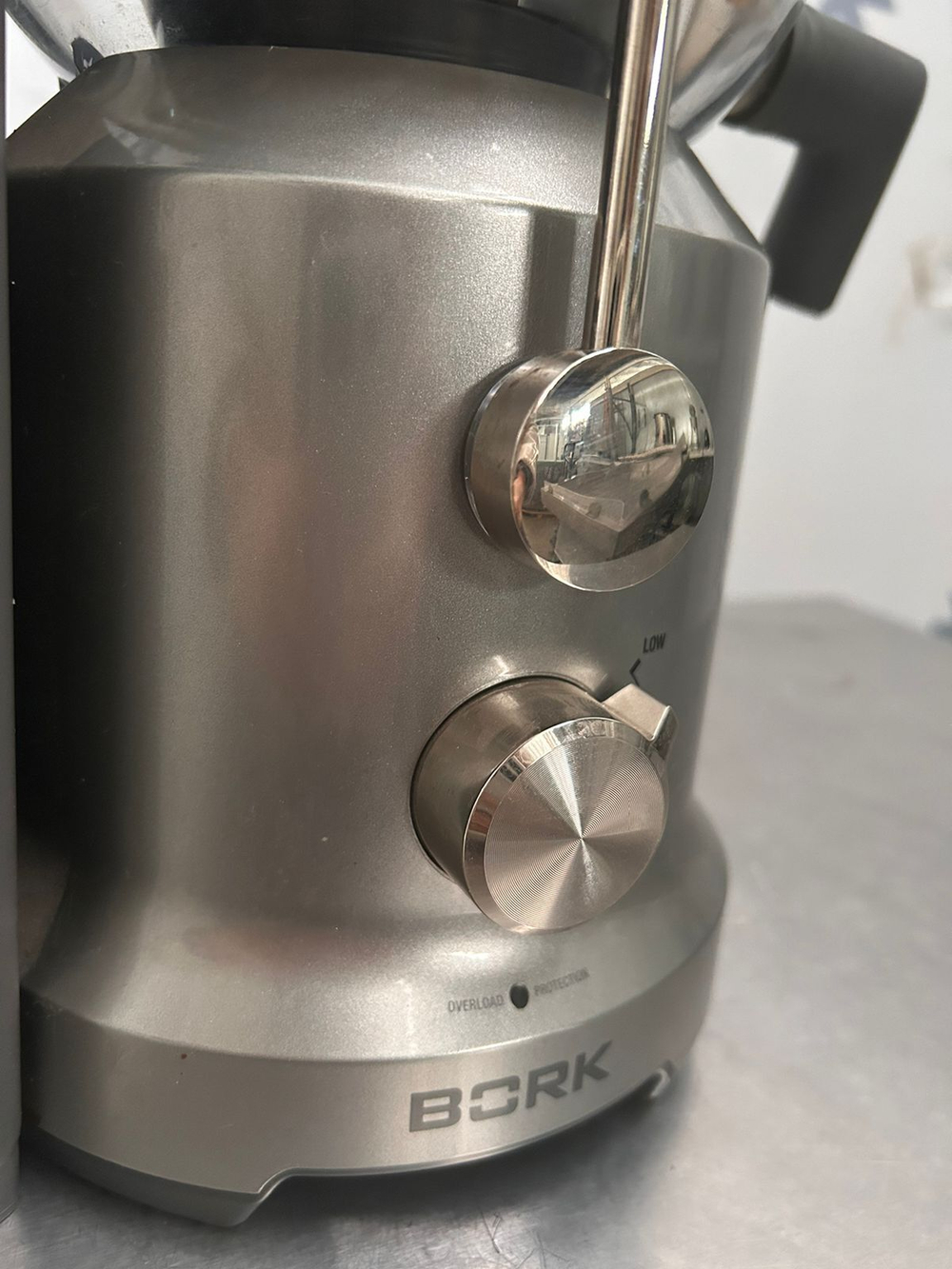 Соковыжималка BORK S701