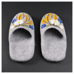 Валяные тапочки «Букет»