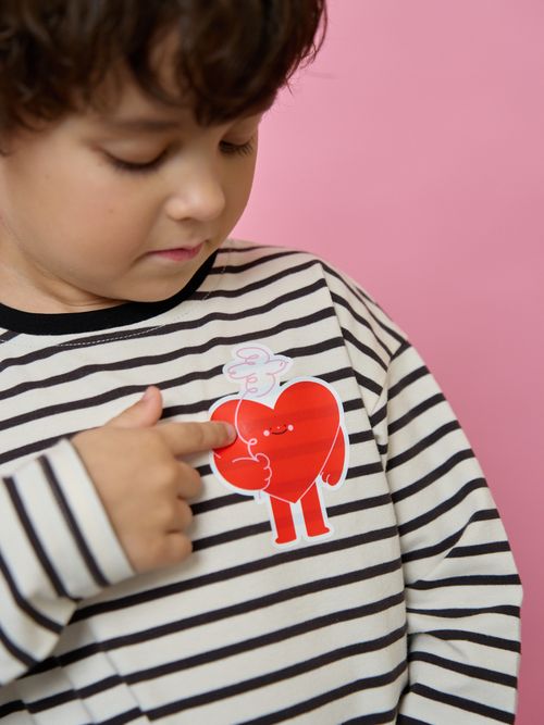 Термонаклейка для одежды «Любовь внутри»