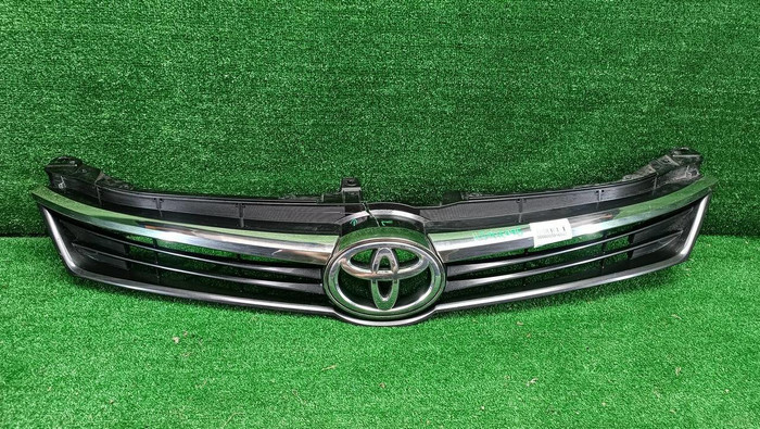 Решетка радиатора Toyota Camry xv50 (2014-2017)
