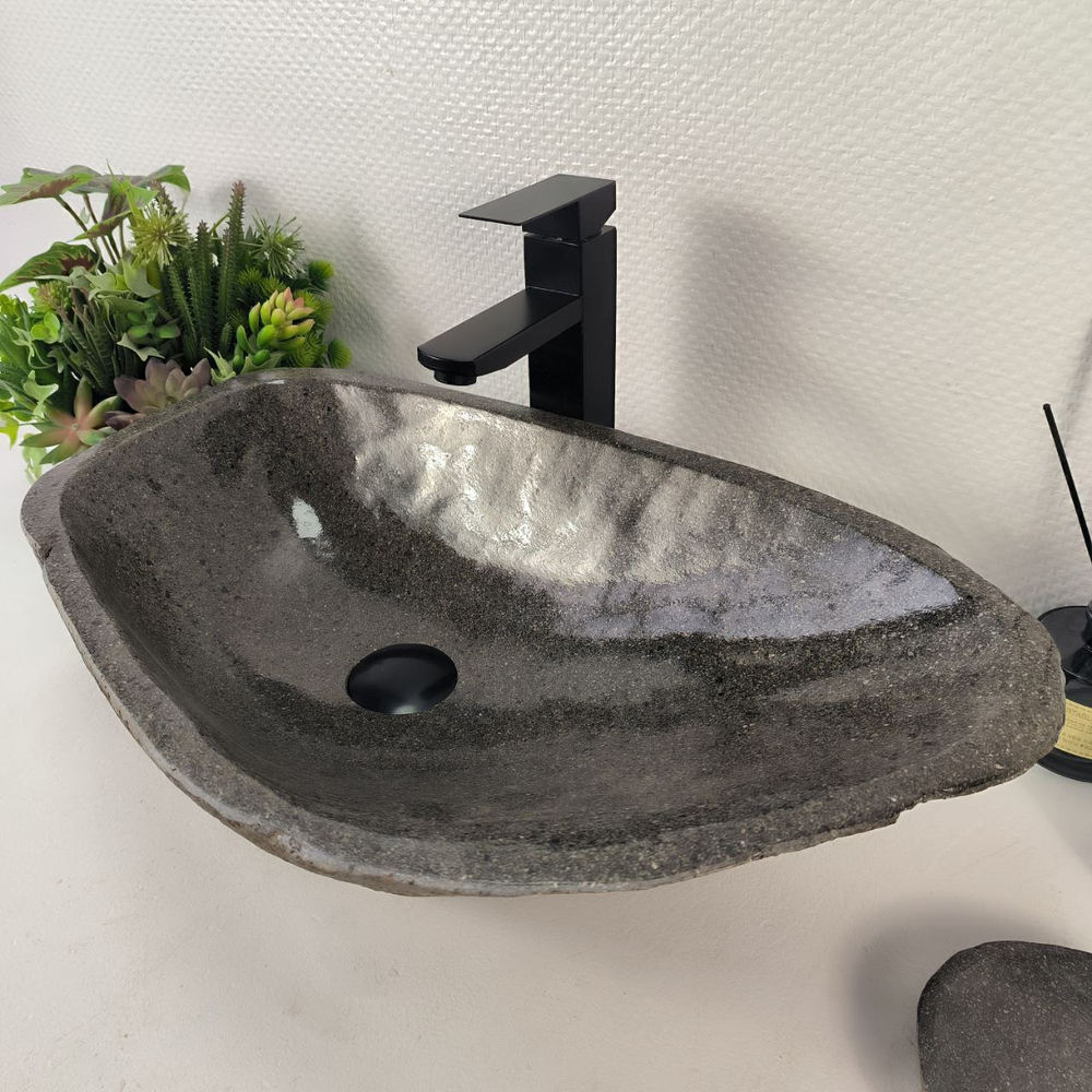 Раковина из речного камня RS-65169 58*36*15 0857