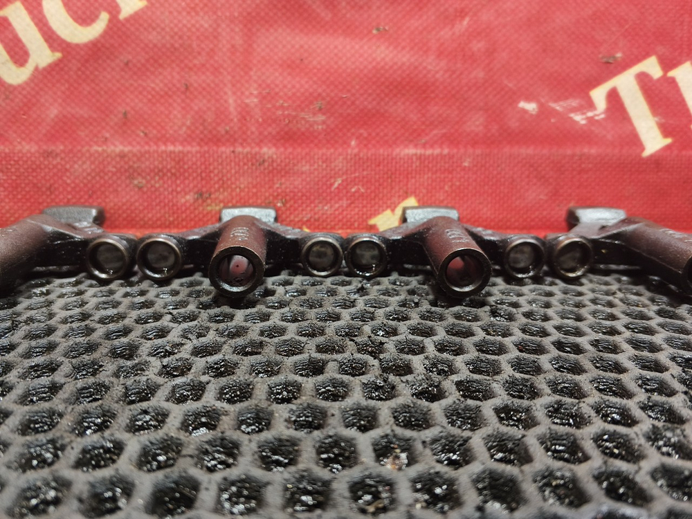 Комплект коромысел клапана