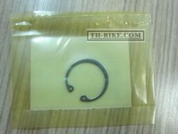 94520-28000. CIRCLIP, INTERNAL, 28MM. HONDA
