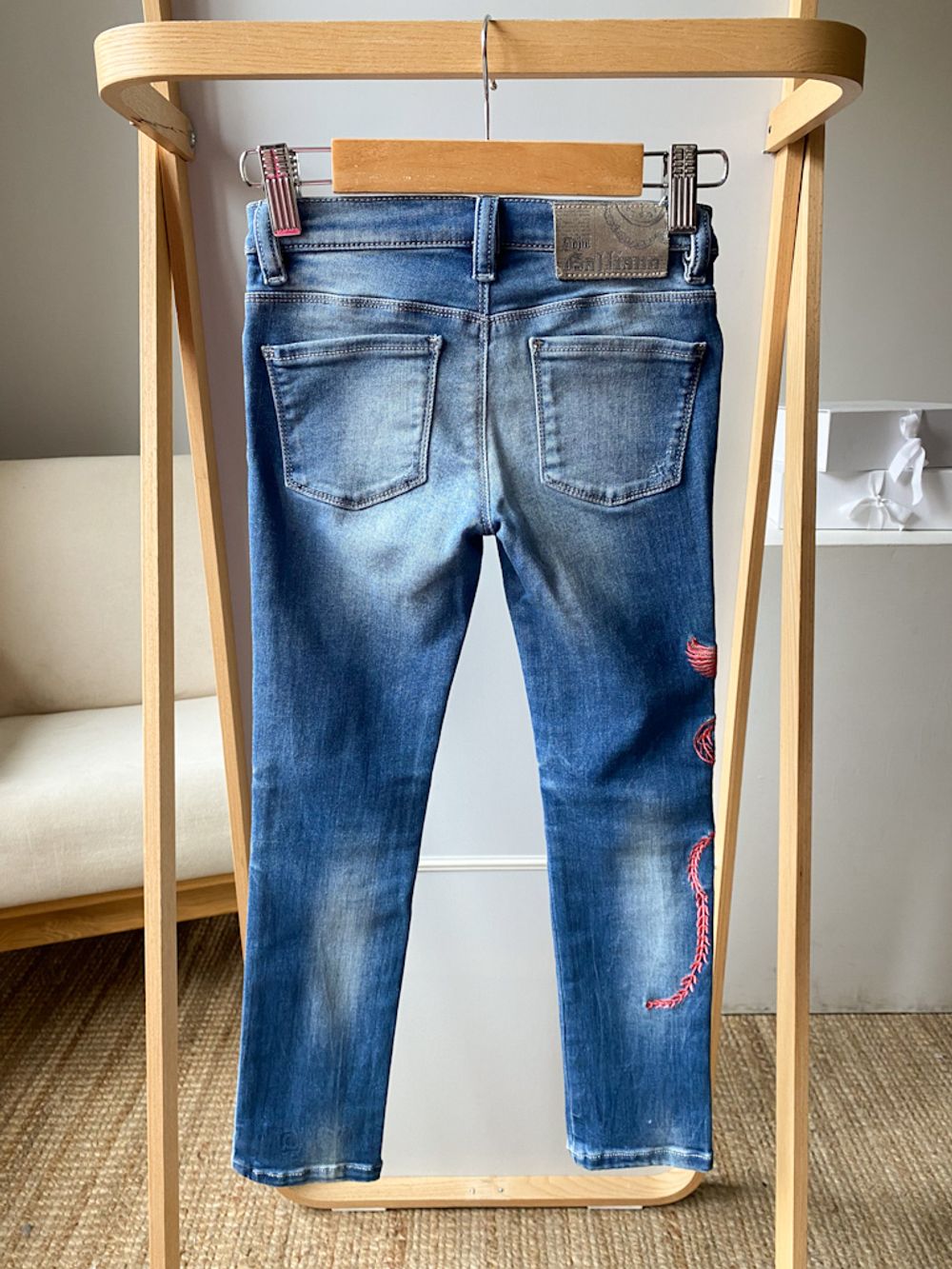 Джинсы John Galliano, 116