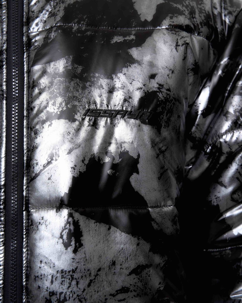 Пуховик Issaya Draft Mass Dark черный