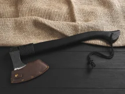 Кованый топор "Брату от брата", гравировка "Волк", рукоять черный мореный ясень
