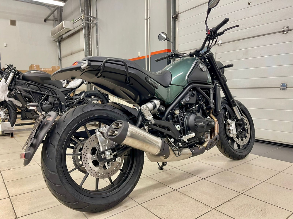 Benelli Leoncino 500 (Green)