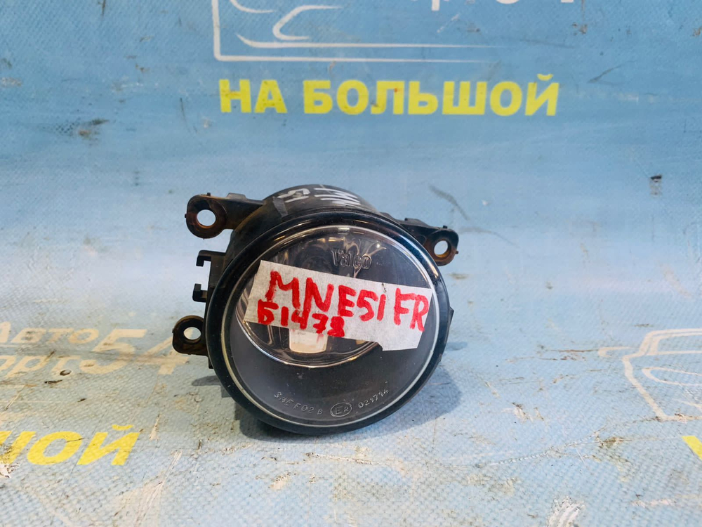 Туманка правая NISSAN ELGRAND 2004-2010