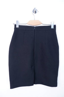 Юбка в лаконичном дизайне, визуально на 44 размер