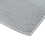 Коврик для ванной с фактурным бортиком светло-серого цвета из коллекции essential, 50x80 см