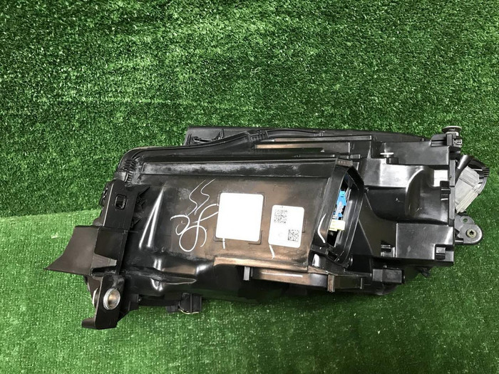 Фара правая Mercedes GLE W166 (2015-2018) LED