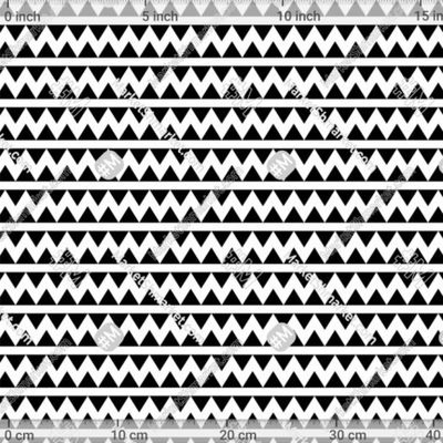 Zigzag black by Mary.arto 341 DPI