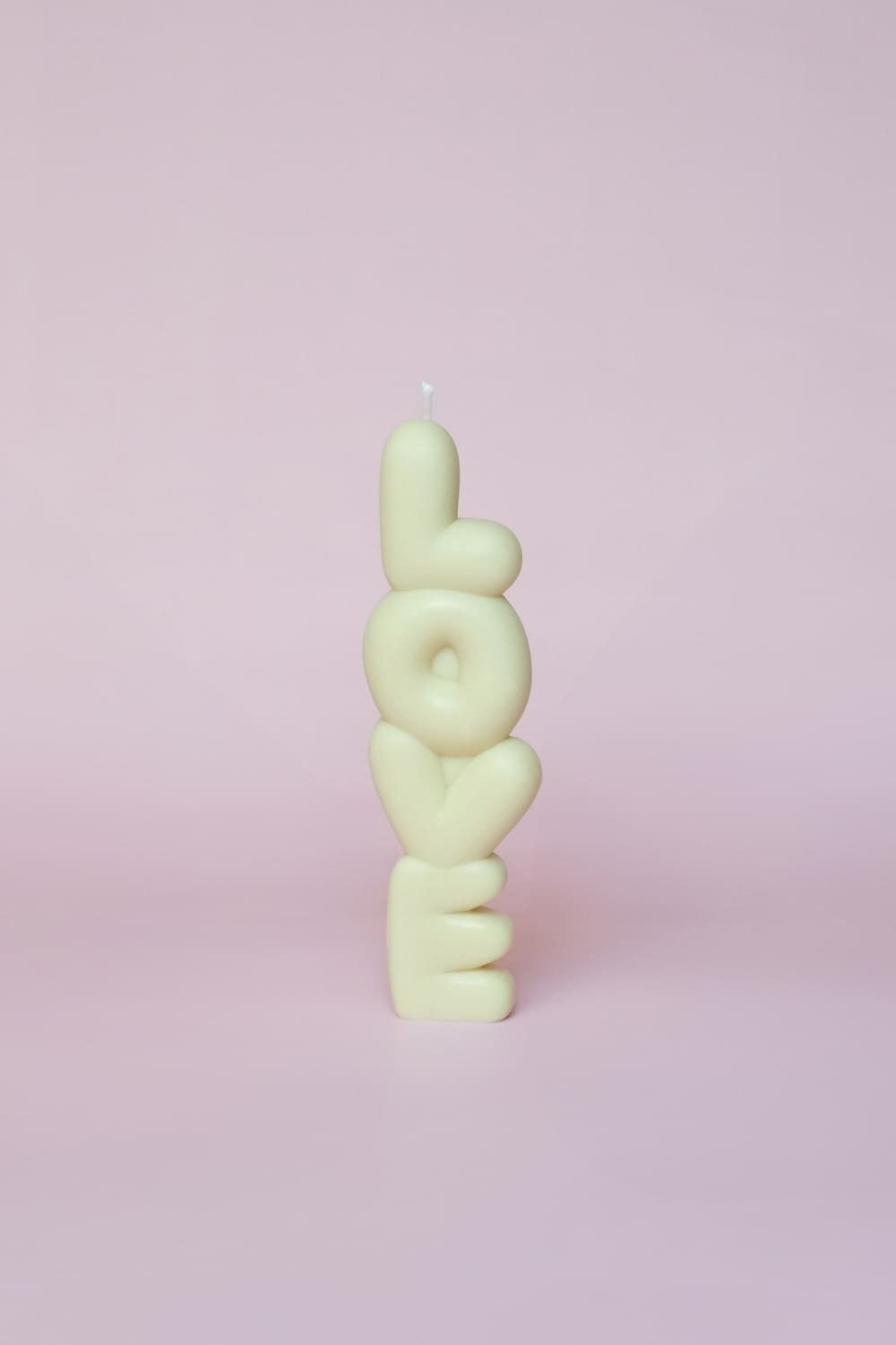 Свеча Unification Love "Love" белая (Дымчатый уд)