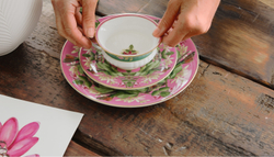 Wedgwood Чайная чашка Wonderlust 180 мл с блюдцем Розовый лотос