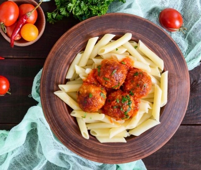 Макароны с паровыми тефтелями 120/105