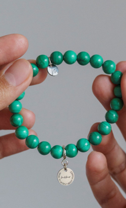 Браслет "Memo about Balance" из малахита 8 мм с подвеской