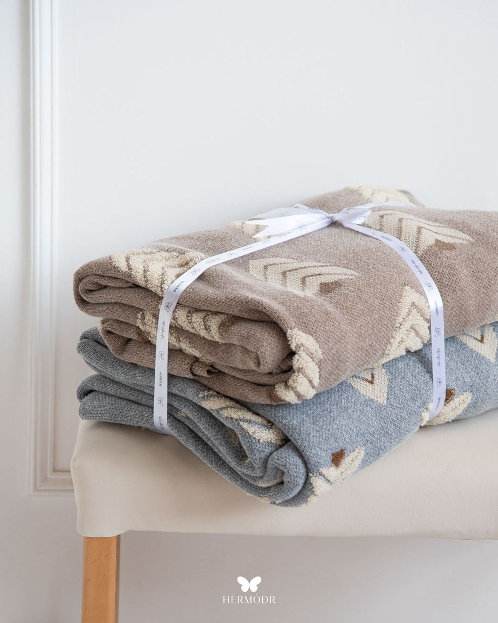 Плед Crimson Sofa Shawl Gray 200 × 250 см 130220336 Иран