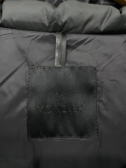 Пуховик Moncler