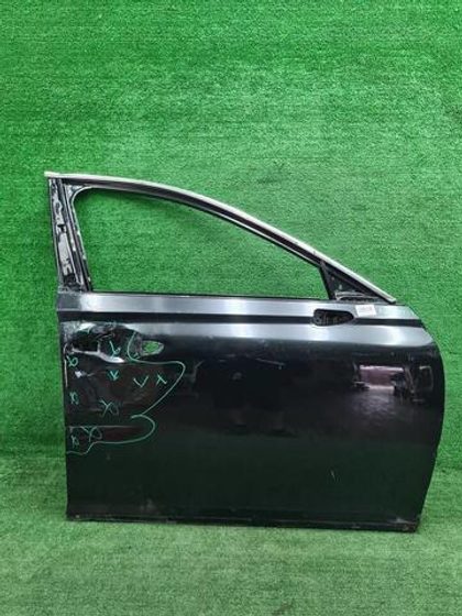 Дверь передняя правая Genesis G90 (2016-2022)