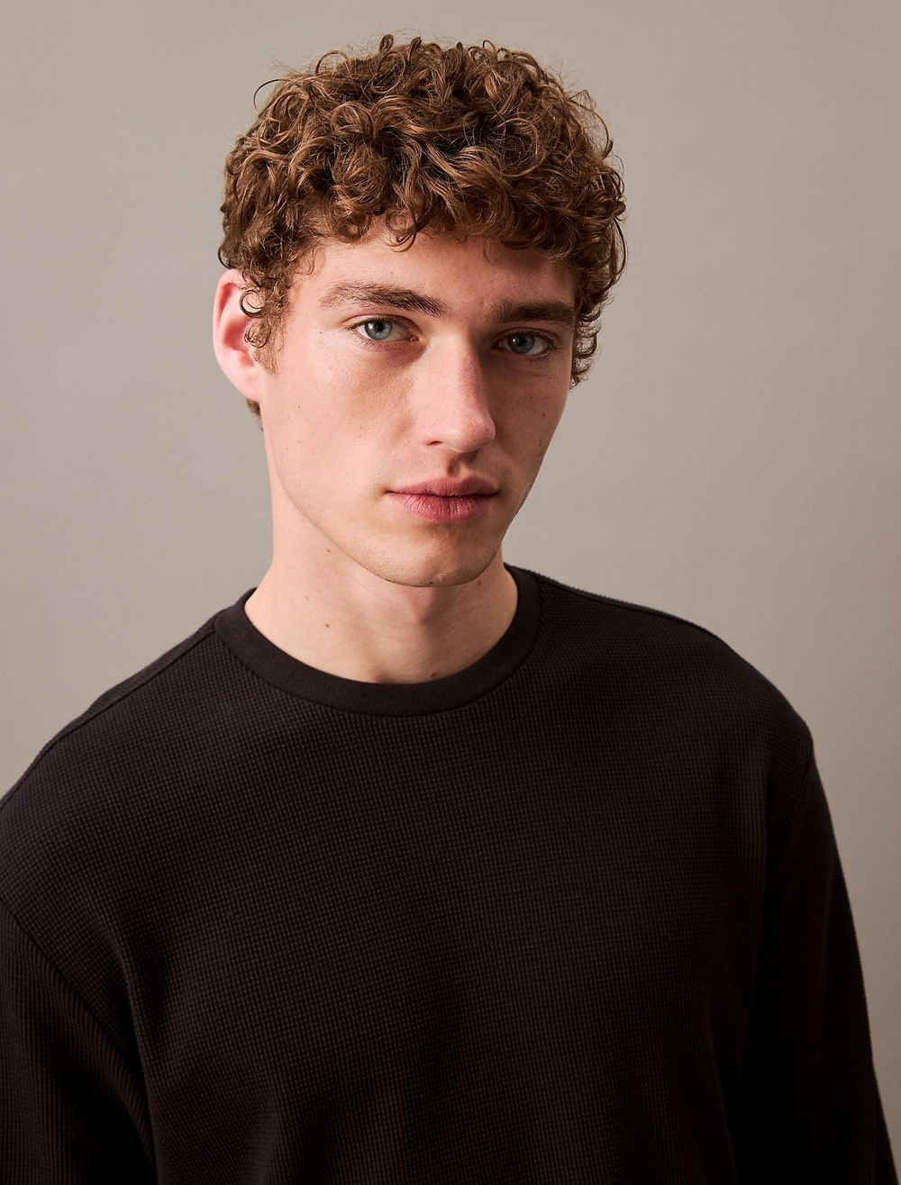 Лонгслив Calvin Klein Waffle Crewneck Black Beauty