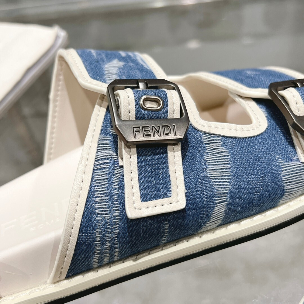 Fendi Feel Slides