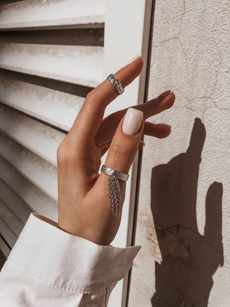 Серебряное кольцо-кисть "Folio"