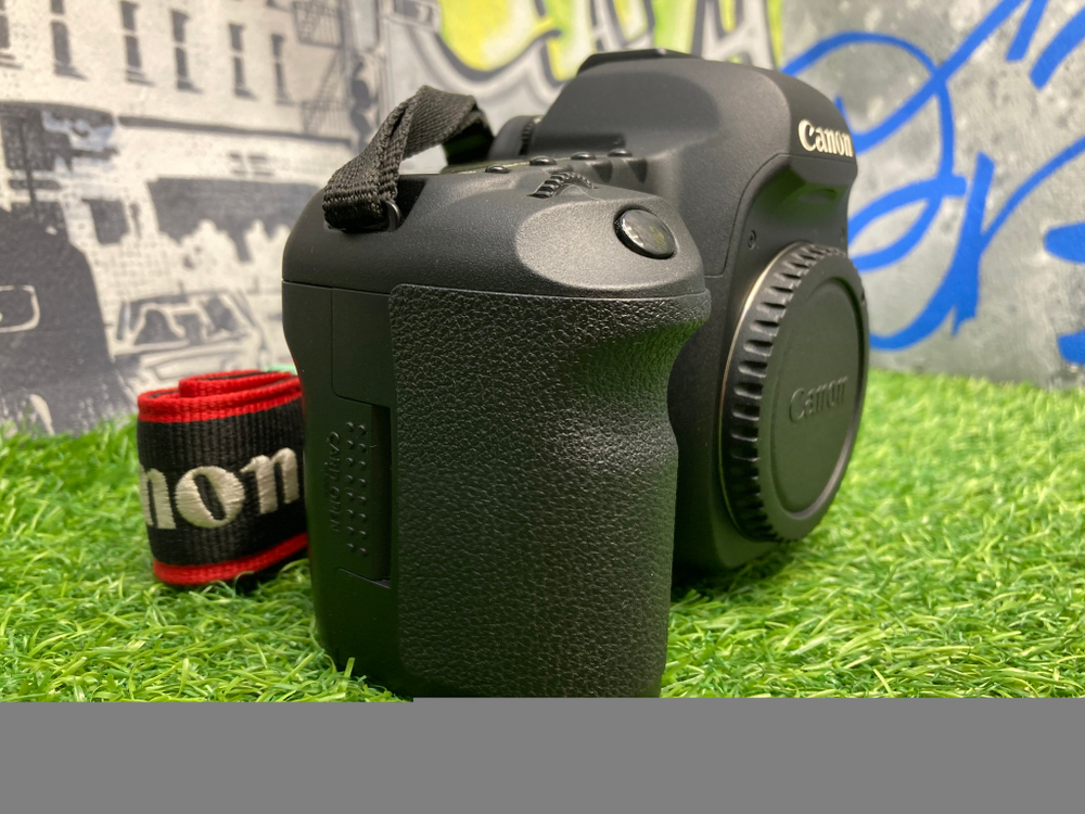Canon EOS 5D Mark II 12.900 кадров
