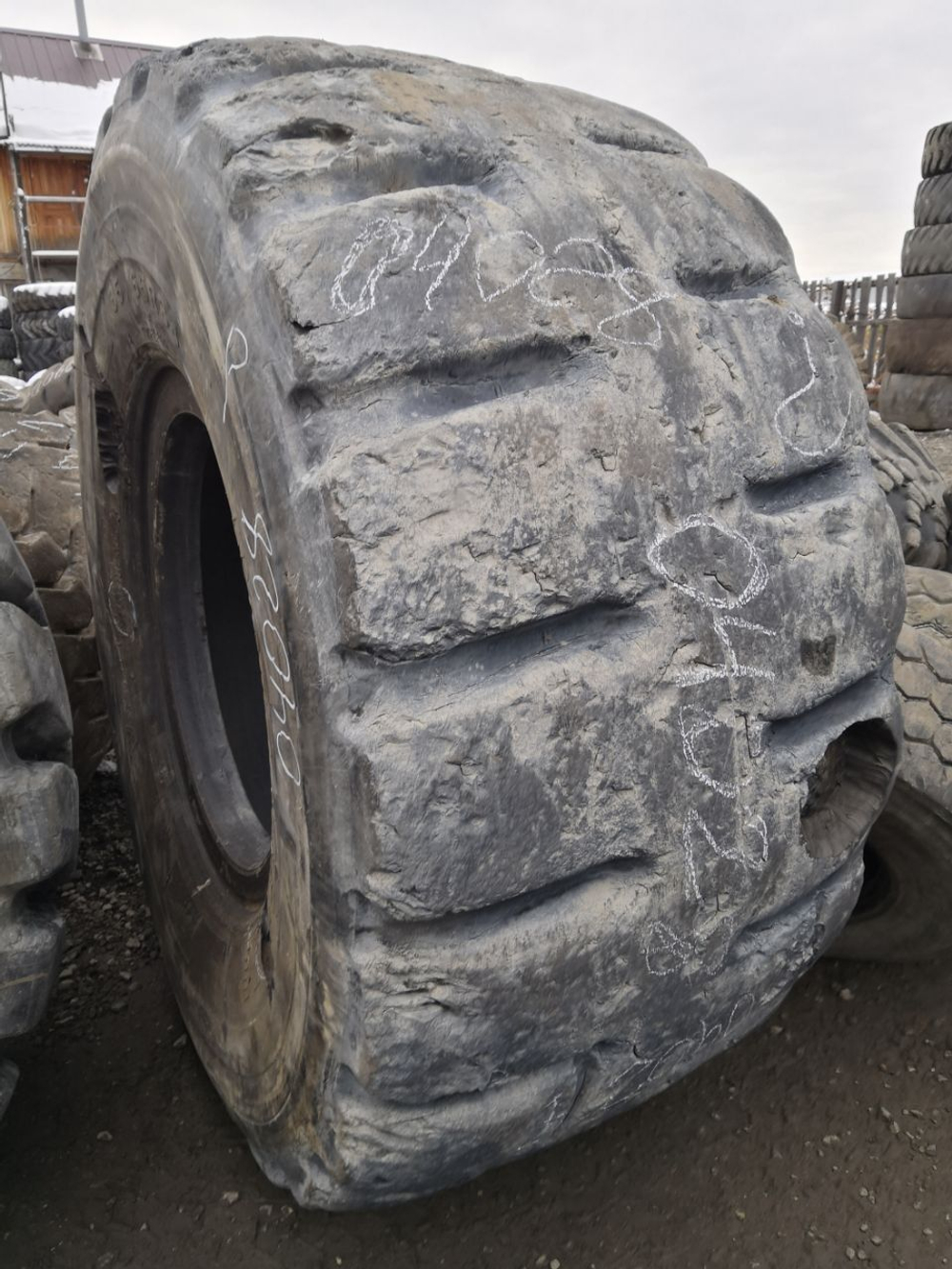 35/65R33 Bridgestone VSDL шина б/у