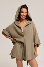 Шорты с отворотами