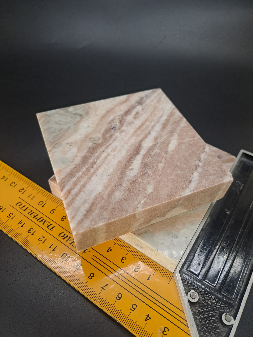 Подставка каменная Мрамор