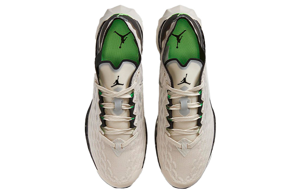 Nike Jordan Zoom Trunner Ultimate "Light Orewood Brown"