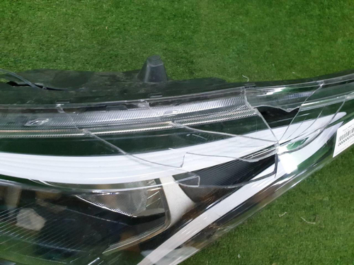 Битая Фара левая Kia Rio 4 (2020-н.в.) галоген