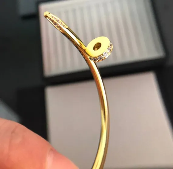 Браслет женский CARTIER JUST UN CLOU, золото 18 карат