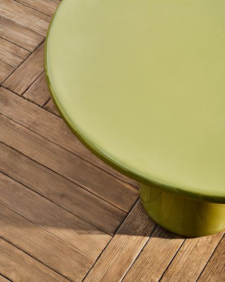 Журнальный столик Albanella из цемента с глянцевой зеленой отделкой Ø65 см