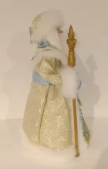 Дед Мороз под елку в голубой шубе и белой шапке 50 см., Christmas DeLuxe (84676)