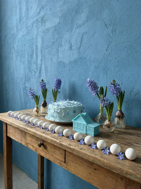 Свеча Деревенский домик в голубом цвете