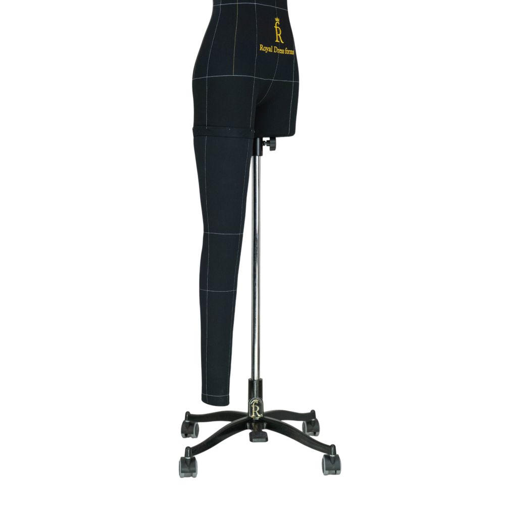 Нога черная для манекена Моника, размер 40