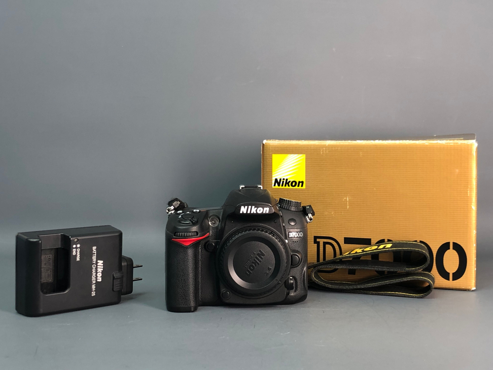 Nikon D7000 43.000 кадров