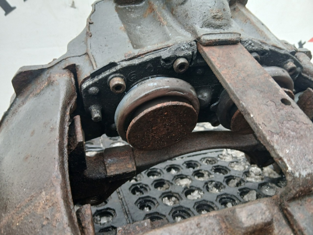 Суппорт задний правый