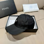 Кепка Prada